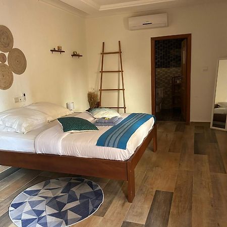 L'Oasis Guesthouse โกโตนู ภายนอก รูปภาพ
