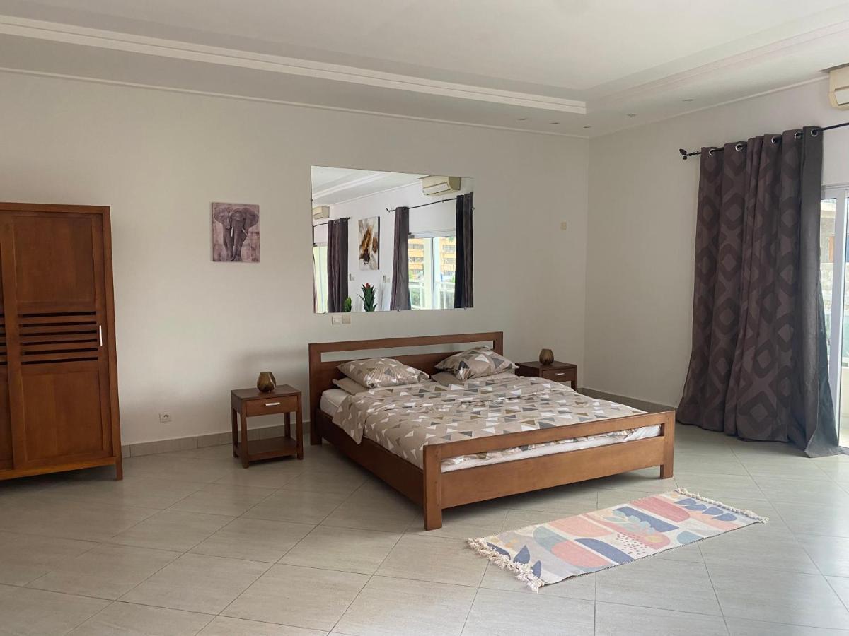 L'Oasis Guesthouse โกโตนู ภายนอก รูปภาพ
