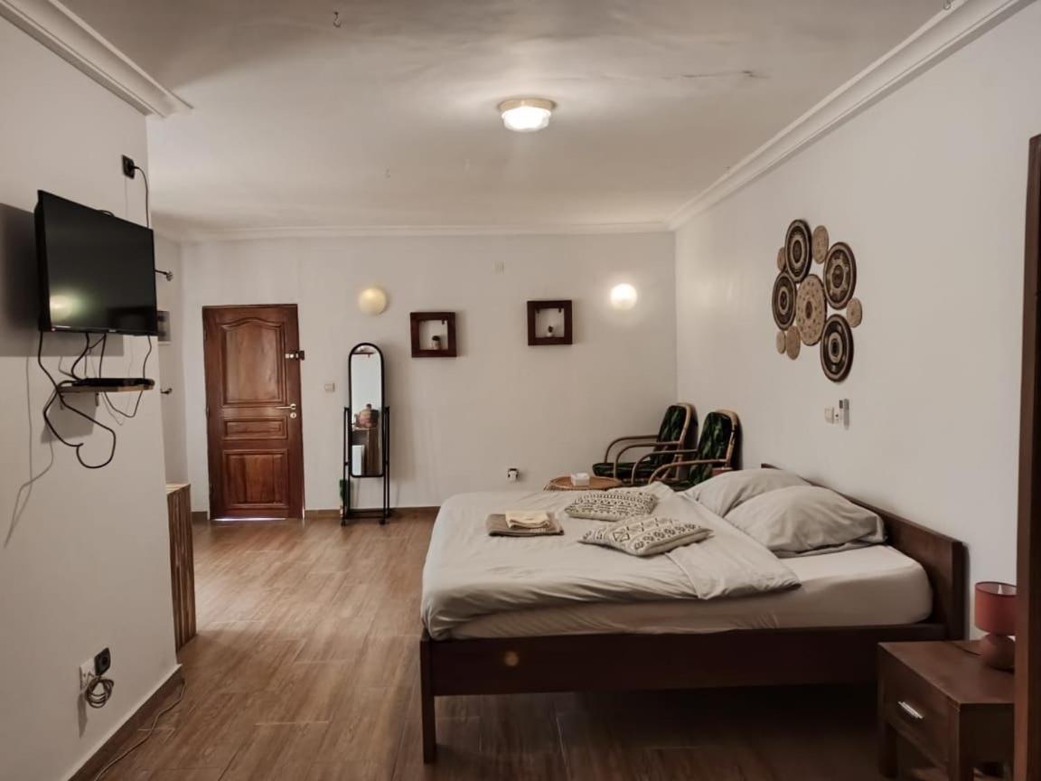 L'Oasis Guesthouse โกโตนู ภายนอก รูปภาพ