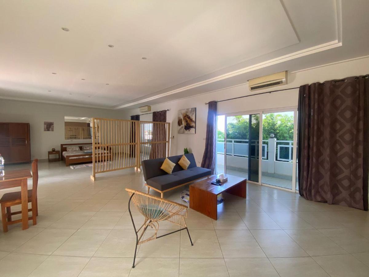 L'Oasis Guesthouse โกโตนู ภายนอก รูปภาพ