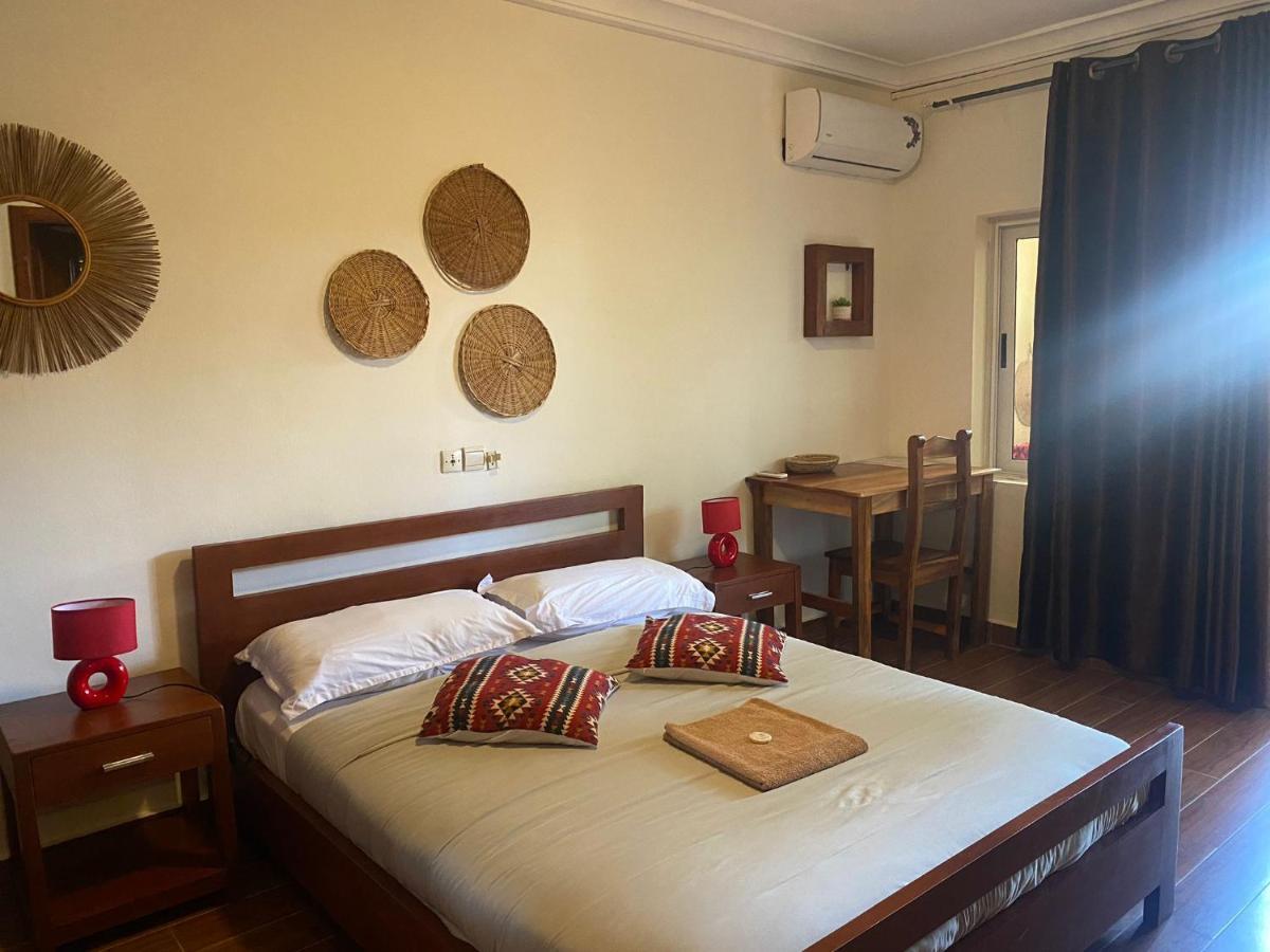 L'Oasis Guesthouse โกโตนู ภายนอก รูปภาพ