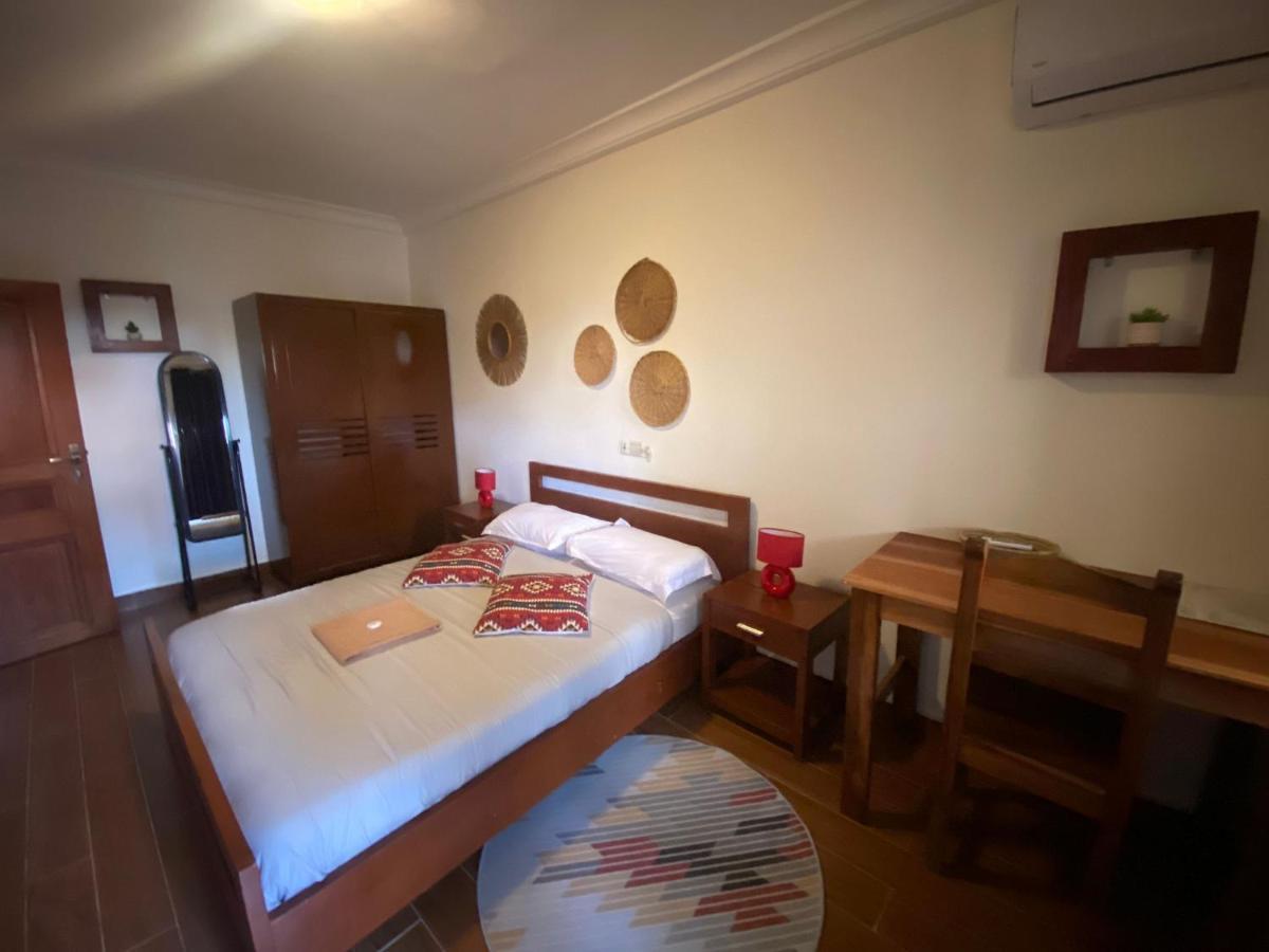 L'Oasis Guesthouse โกโตนู ภายนอก รูปภาพ