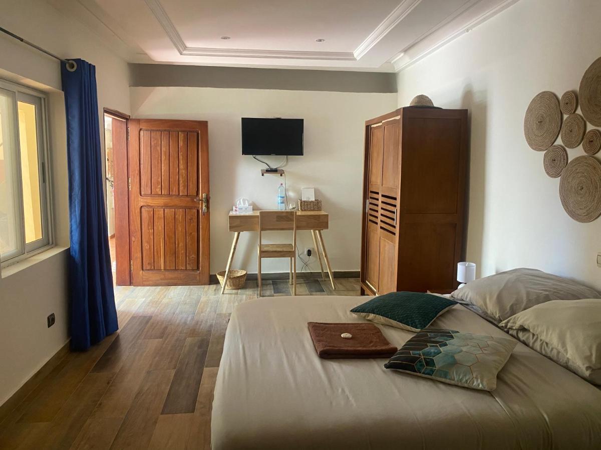 L'Oasis Guesthouse โกโตนู ภายนอก รูปภาพ