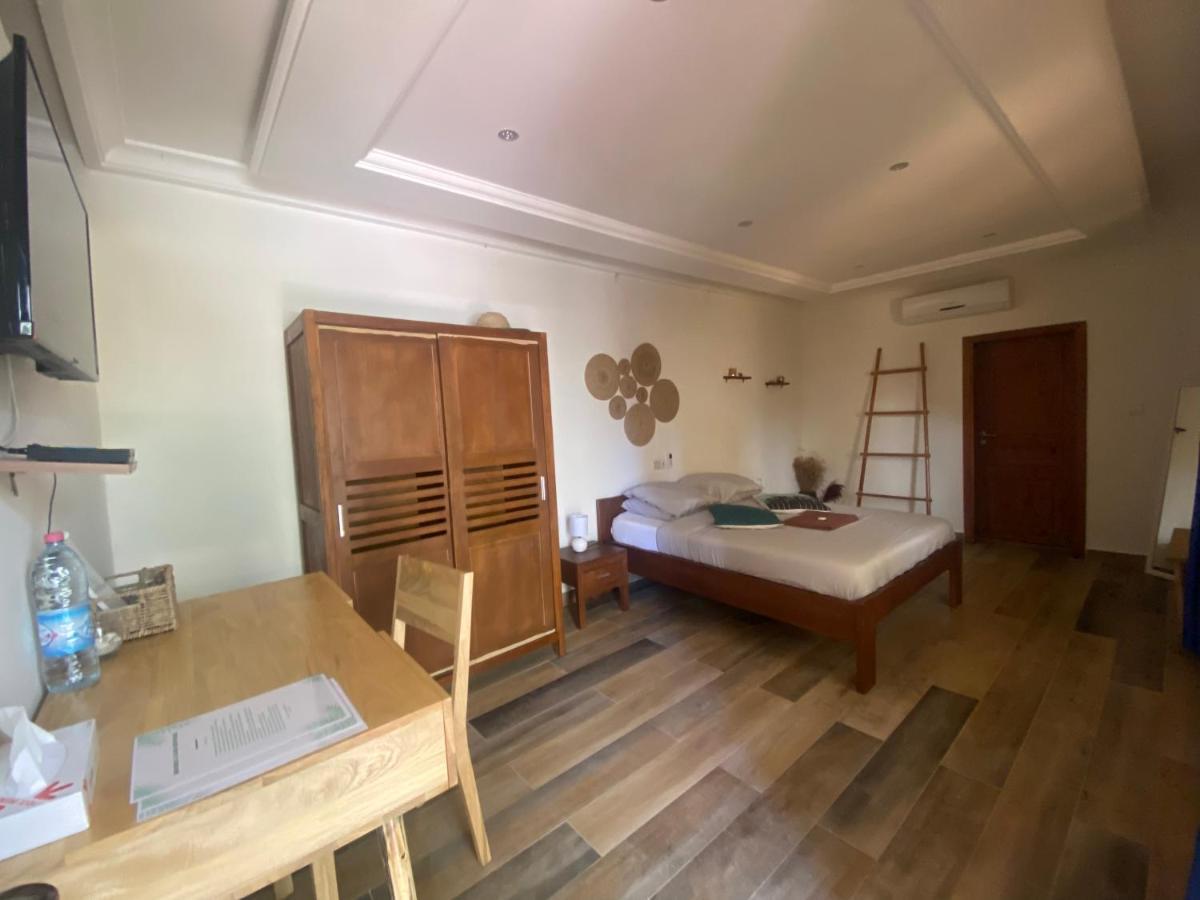 L'Oasis Guesthouse โกโตนู ภายนอก รูปภาพ