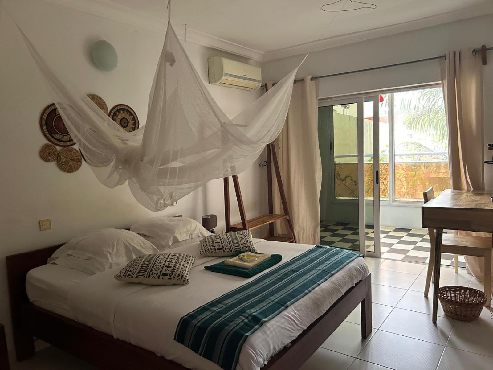 L'Oasis Guesthouse โกโตนู ภายนอก รูปภาพ