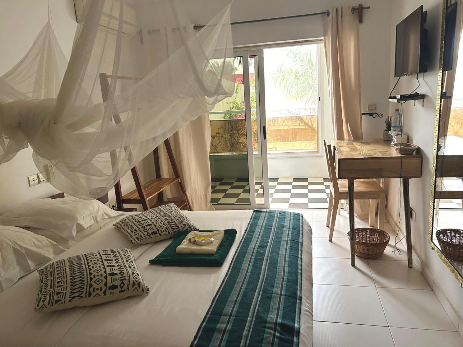 L'Oasis Guesthouse โกโตนู ภายนอก รูปภาพ