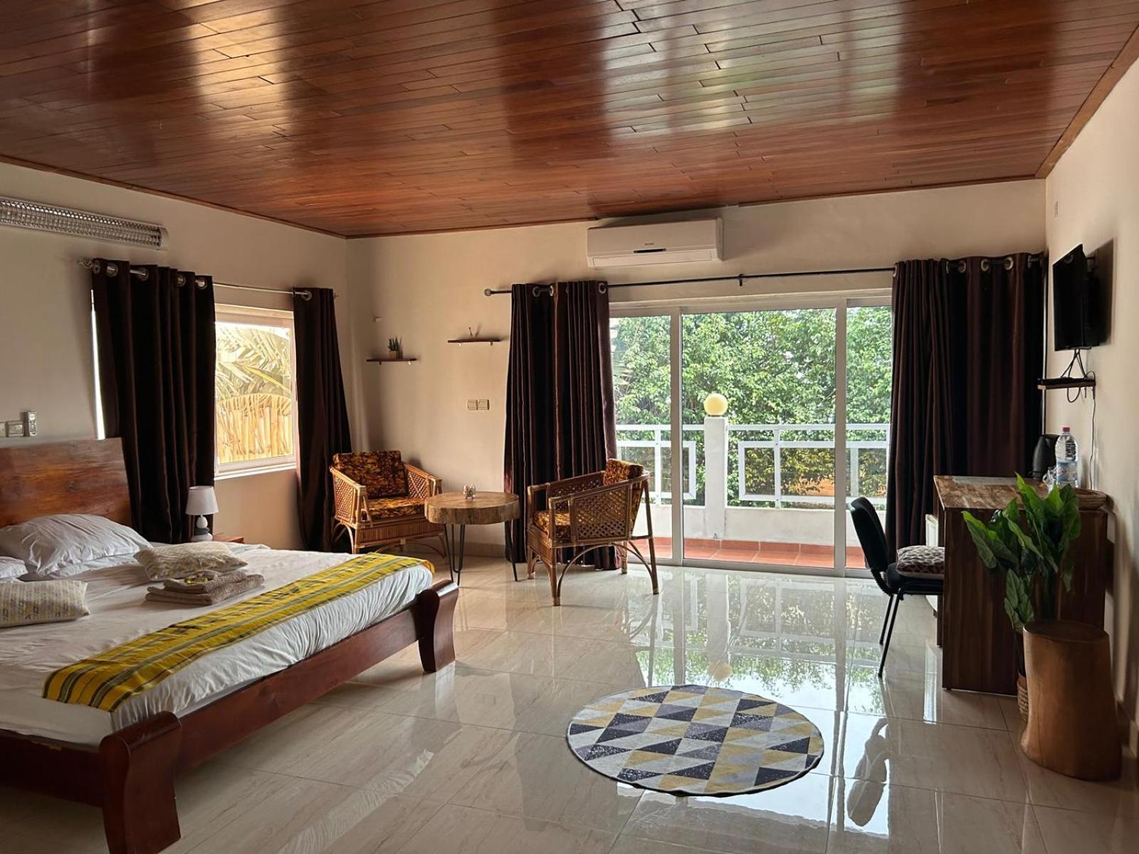 L'Oasis Guesthouse โกโตนู ภายนอก รูปภาพ