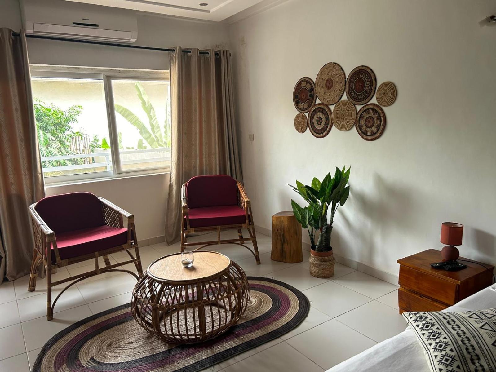 L'Oasis Guesthouse โกโตนู ภายนอก รูปภาพ